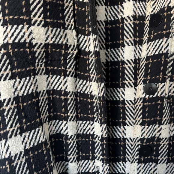 Oversized checkered jacket
Zara size M 
Great condition - Picture 3 of 3